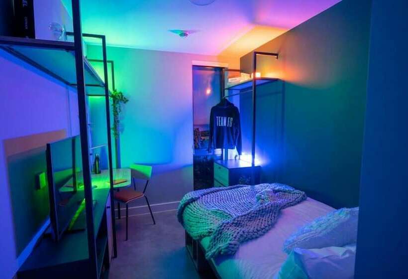 호스텔 Comfortable Ensuite Rooms   Guildford   Campus Accommodation