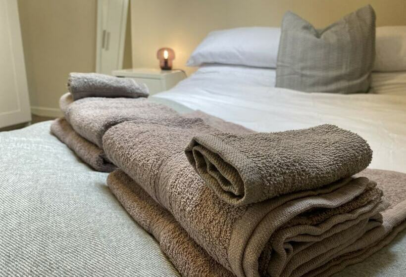 דירת נופש Charming 4bed Town House In Crookes, Sheffield