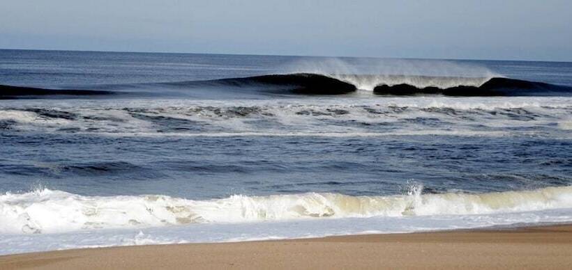 هتل Laguna Garzon Lodge