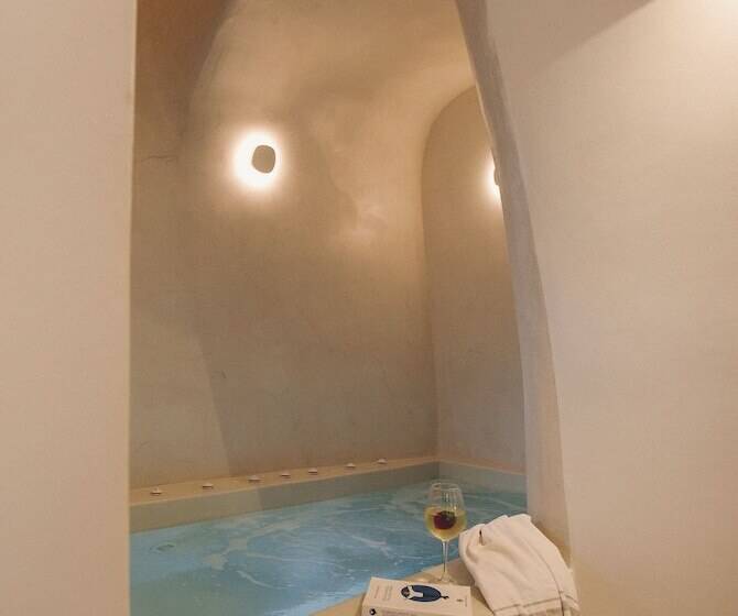هتل Utopia Suites Santorini