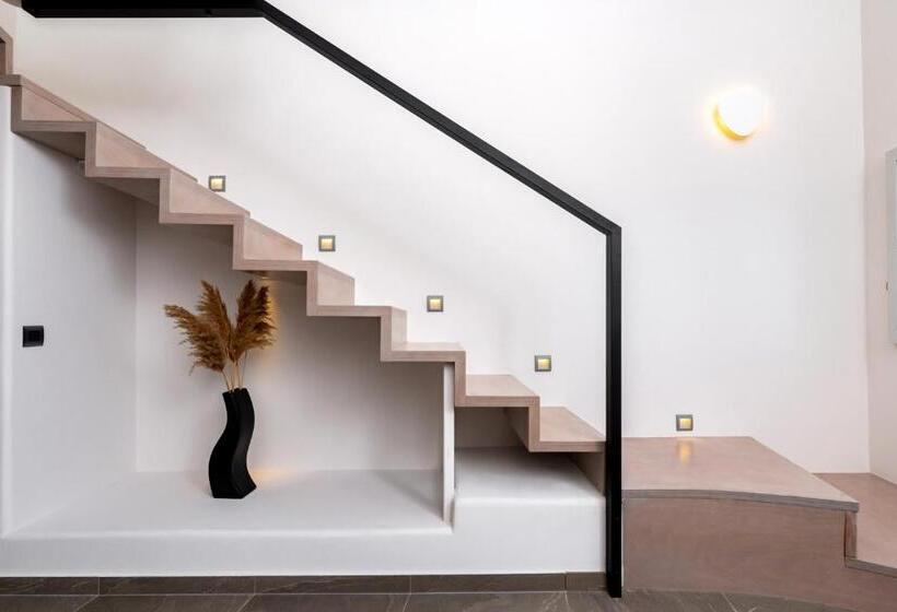 Neoma Luxury Suites