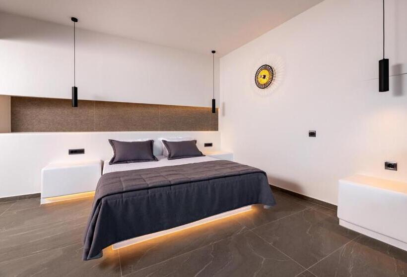 Neoma Luxury Suites