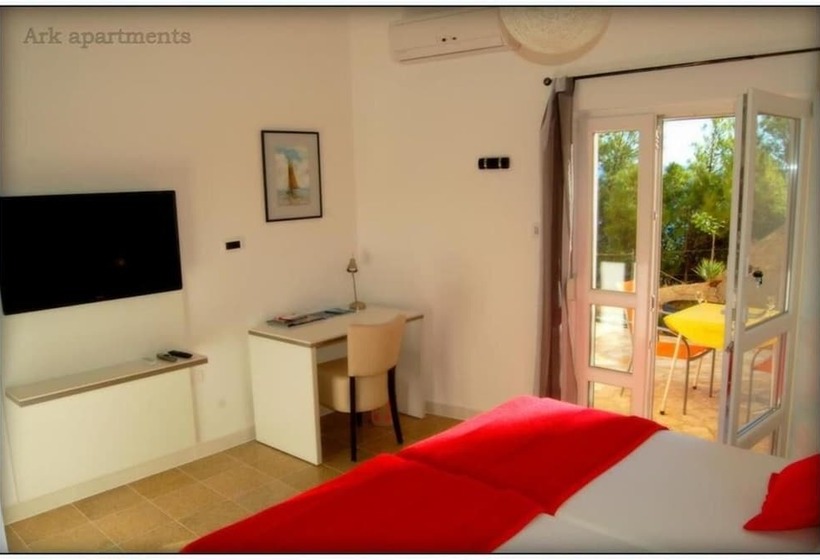 پانسیون Room In Guest Room   Comfy Apartments Next To The Beach