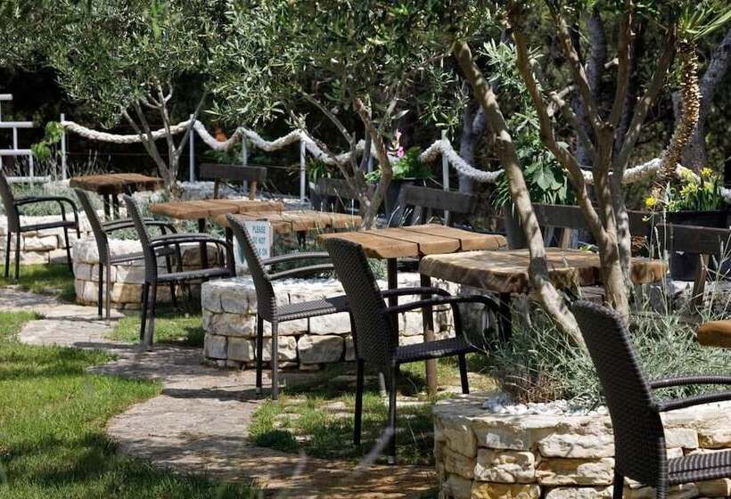 پانسیون Room In Guest Room   Comfy Apartments Next To The Beach