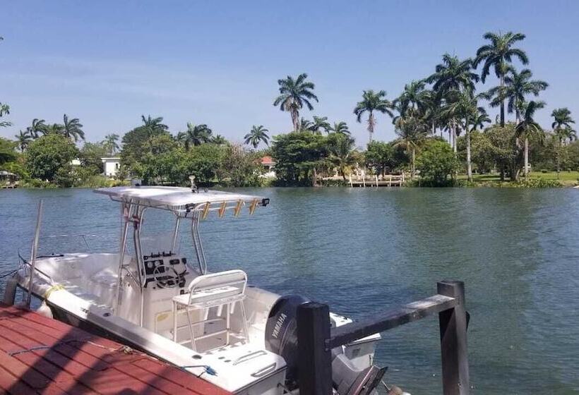 مبيت وإفطار River Bend Resort Belize