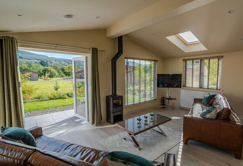 בית מלון כפרי Rowan Lodge, Sleep 6, Hot Tub, Pet Friendly