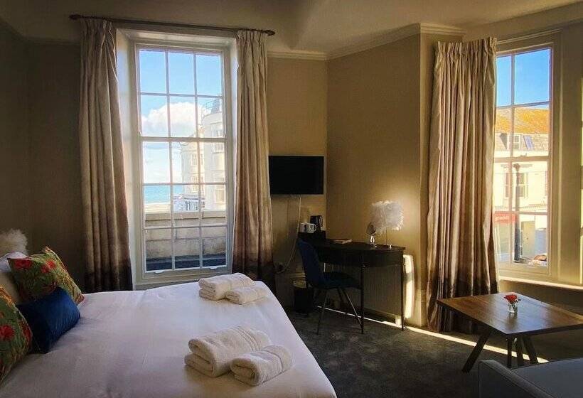 פנסיון Chapter 1 Hotels