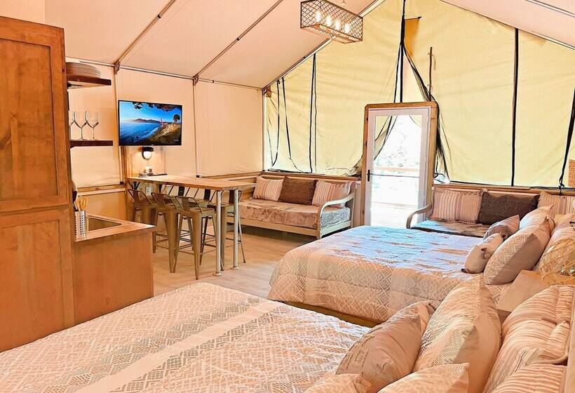 13 Son S Geronimo   Birdhouse Cabin