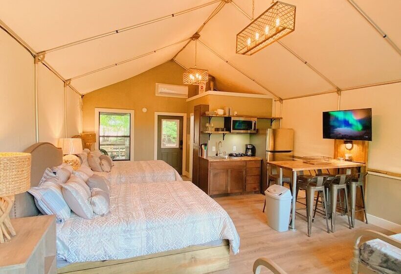 17 Son S Geronimo   Birdhouse Cabin