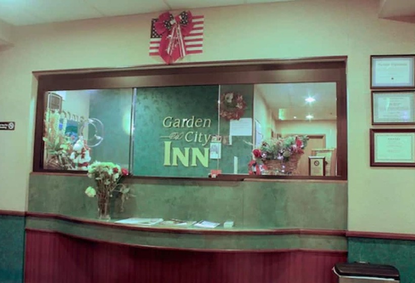 מוטל Garden City Inn