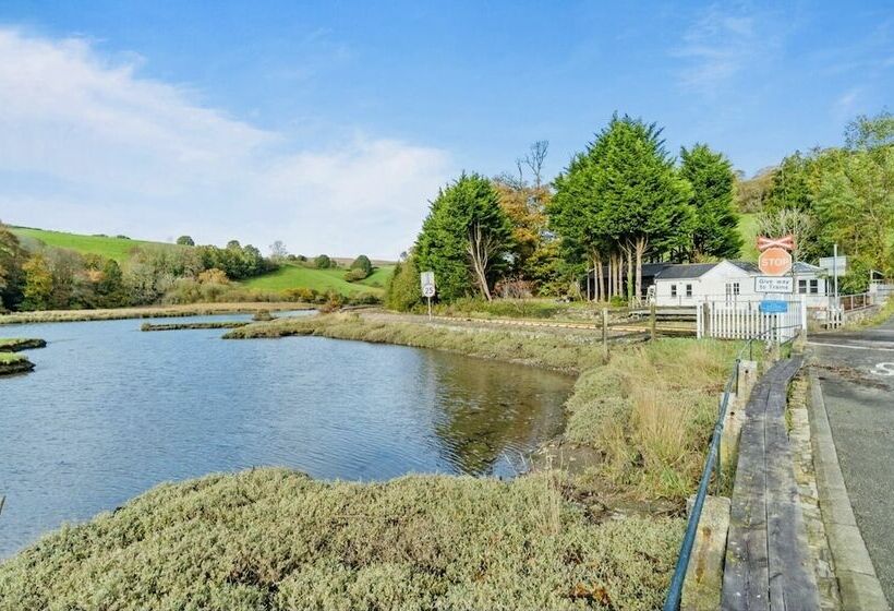 Charming 2bed Cottage In Tranquil Riversetting