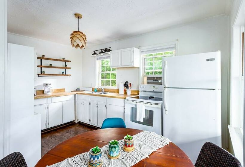 Cottage W 2 Private Lakes River Access Fire Pit