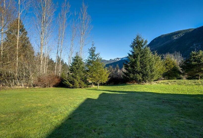 72mf   Rustic   Pets Ok   Sleeps 2