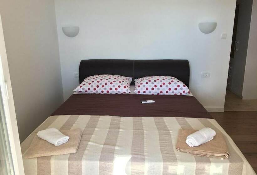 ペンション Imotski Blaue See Apartments , Pool