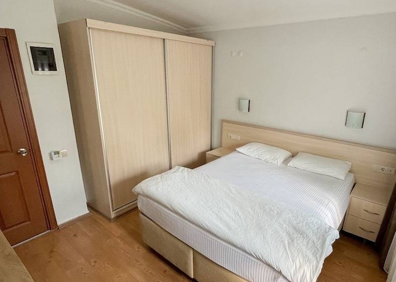 Amsterdam Otel & Suite