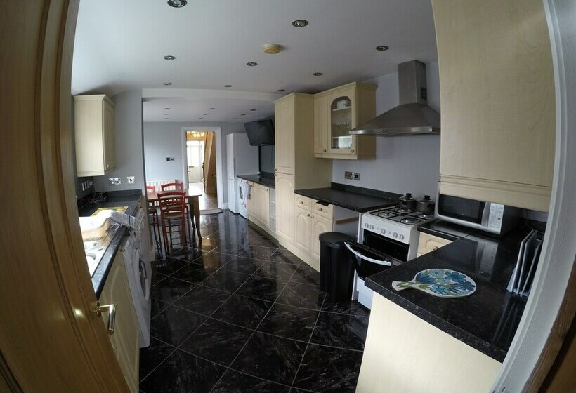דירת נופש Beautiful And Spacious House In North Wales, Uk