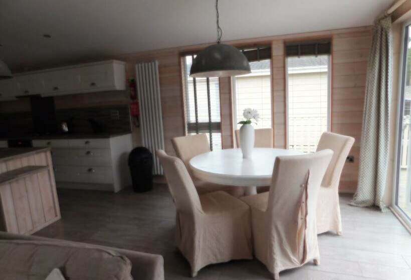 إقامة Lovely 5 Berth Lodge In North Walsham