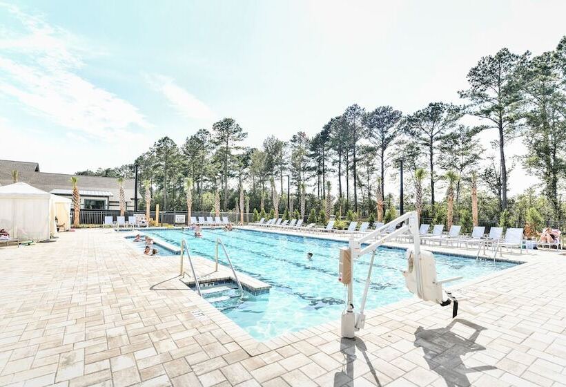Carolina Pines