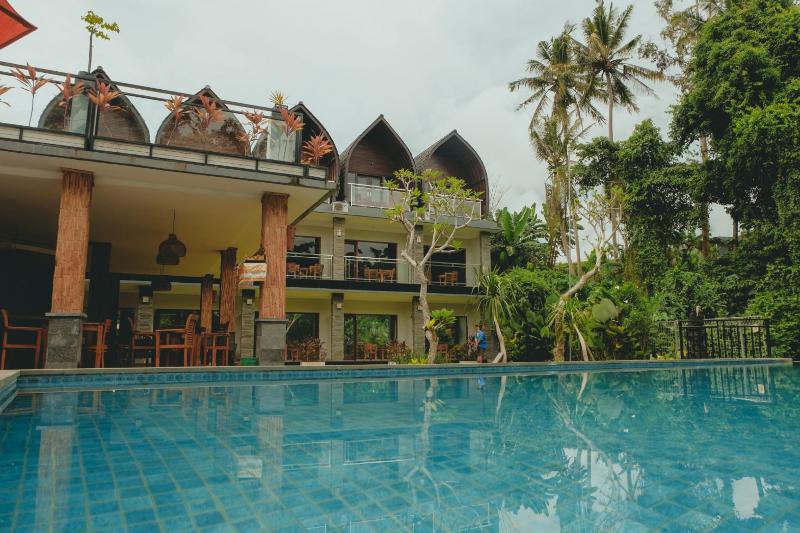 هتل Sekar Arum Riverside Resort In Canggu