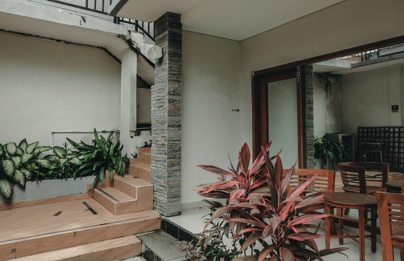 هتل Sekar Arum Riverside Resort In Canggu