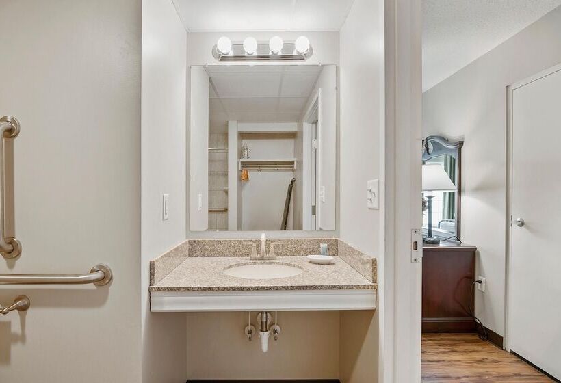 هتل Top Floor Handicap Accessible Bay View