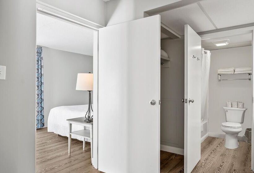 پانسیون First Floor Bay View Deluxe Suite