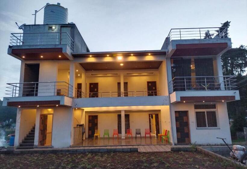 پانسیون Green Park Grand Inn