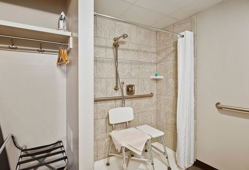 پانسیون Top Floor East Handicap Accessible