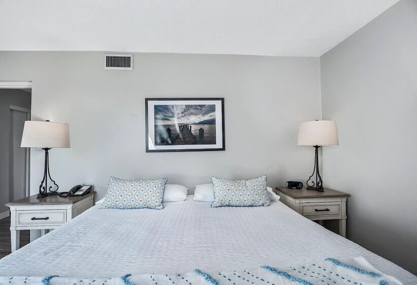 استراحتگاه First Floor Master Suite Bay View