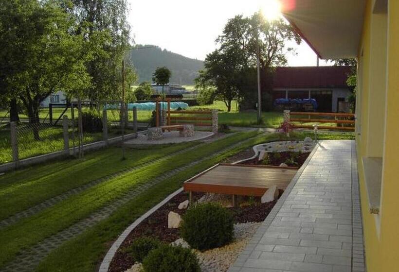 ベッドアンドブレックファースト Frühstückspension Kibler