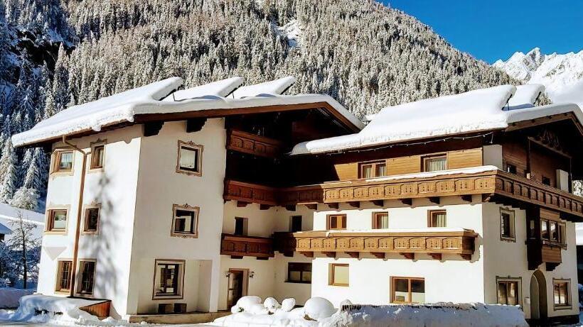 تختخواب و صبحانه Pension Haid