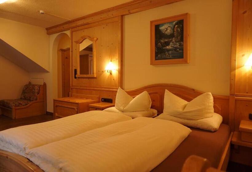 تختخواب و صبحانه Pension Haid