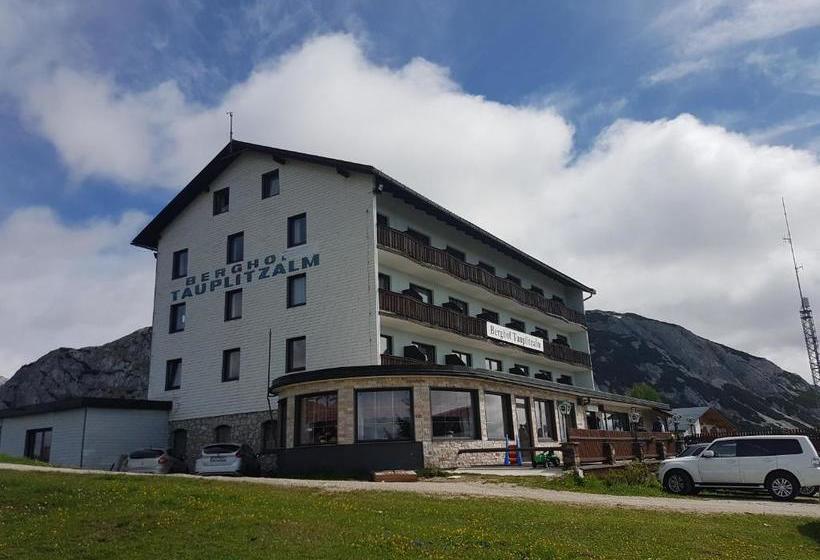 ホテル Berghof Tauplitzalm