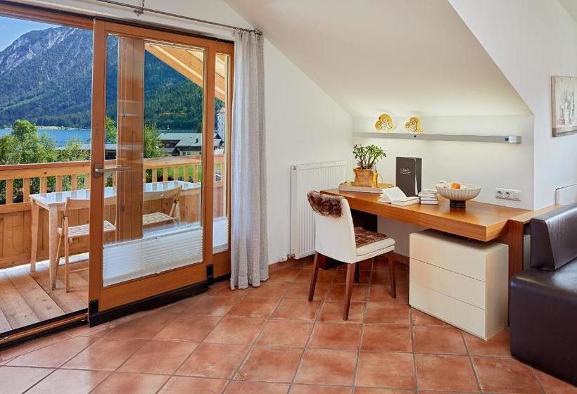 Christina   Ihr Kleinstes 4 Hotel Am Achensee