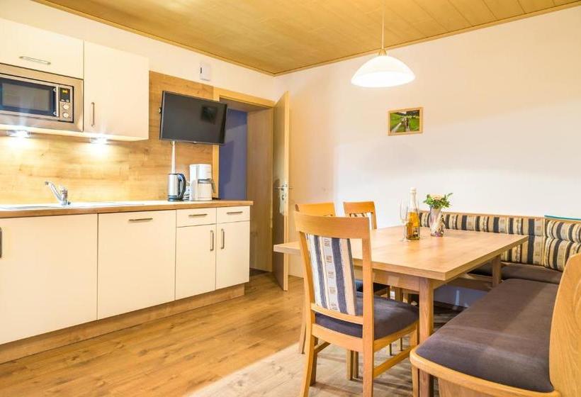 בית מלון כפרי Hansalagut