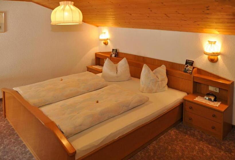 هتل Haus Alpenruh