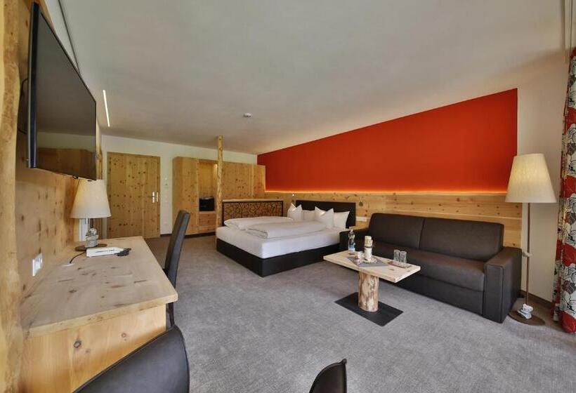 Отель Romantik Resort & Spa Der Laterndl Hof