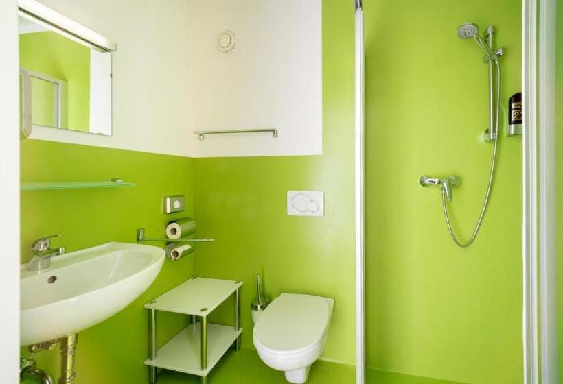 پانسیون Greenrooms