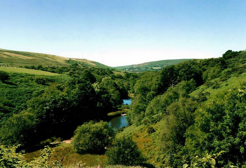 Barn Cottage Farm Park Stay With Hot Tub, Bbq & Fire Pit