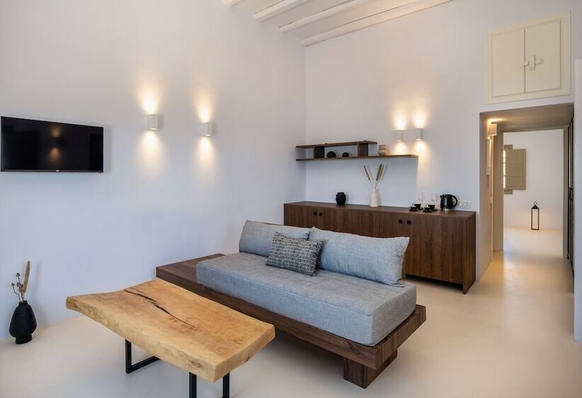 هتل Azanti Suites