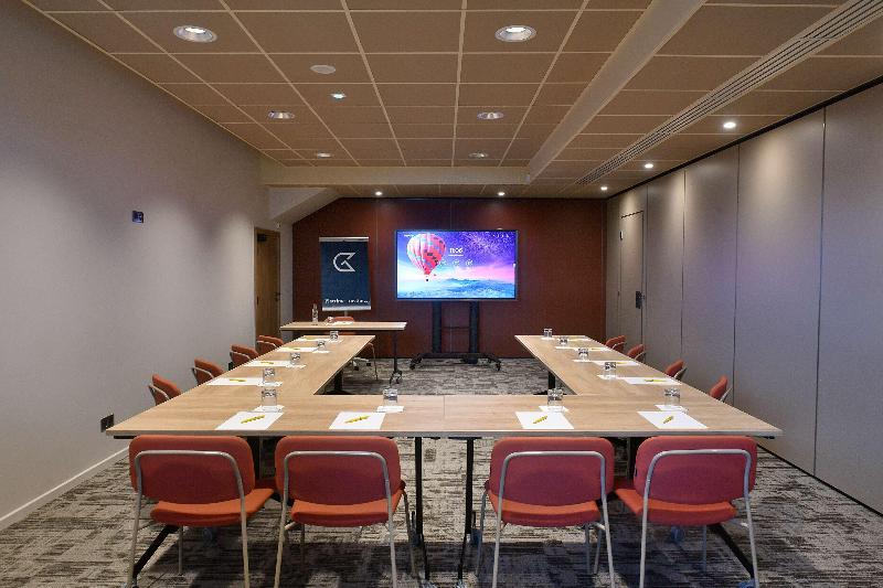 בית מלון כפרי Golden Tulip Reims