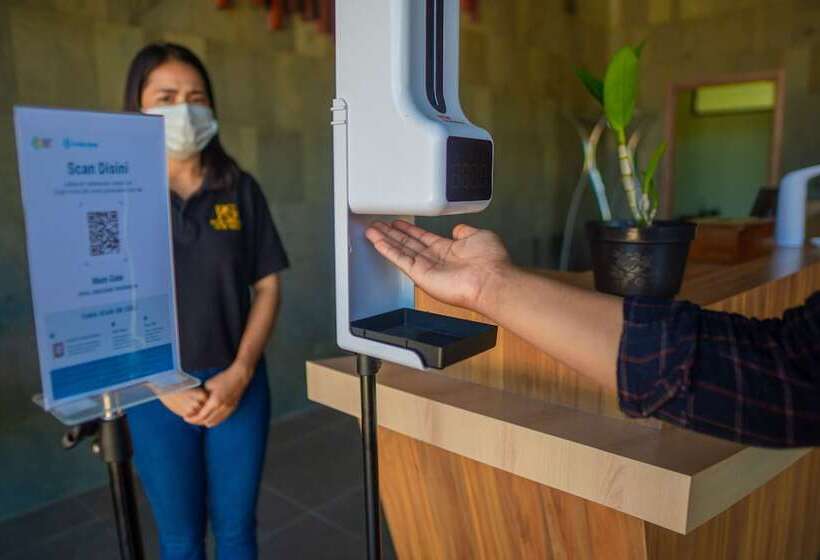 هتل Royal Regantris Trawangan