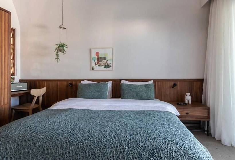 هتل Alero Seaside Skyros Resort