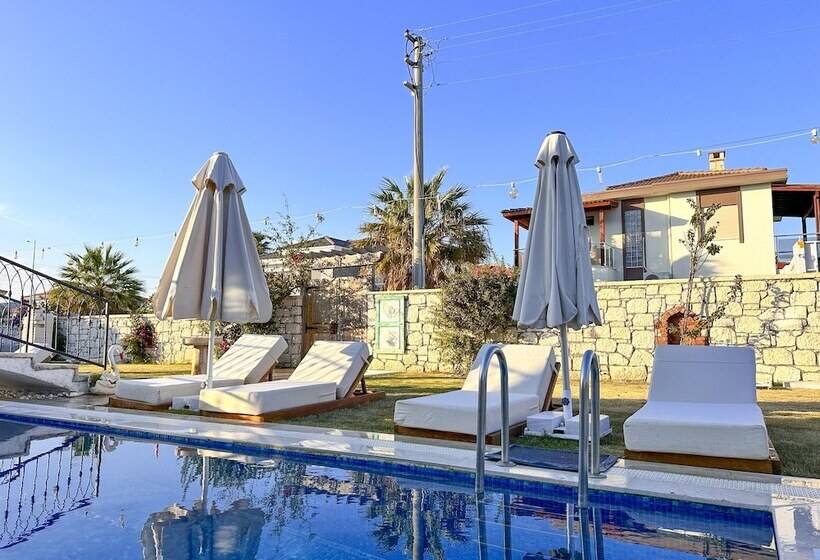 هتل Mea Alacati