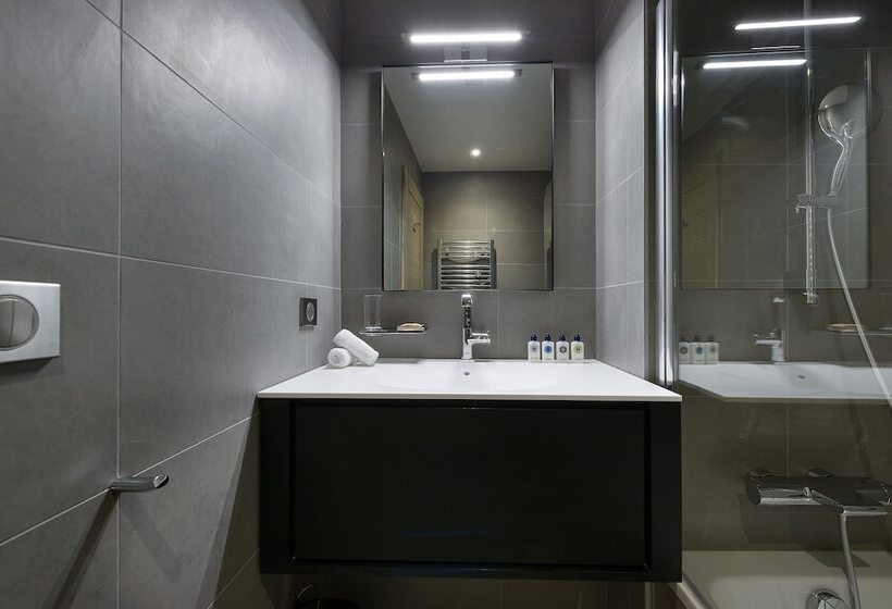 اقامتگاه Le C By Alpine Resorts