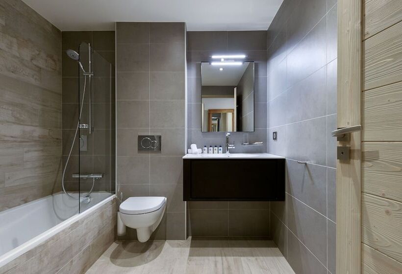 اقامتگاه Le C By Alpine Resorts
