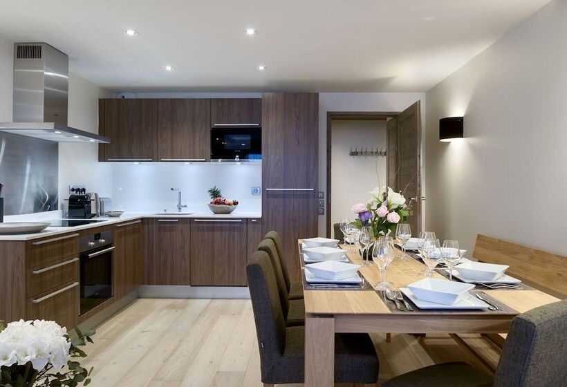 اقامتگاه Le C By Alpine Resorts