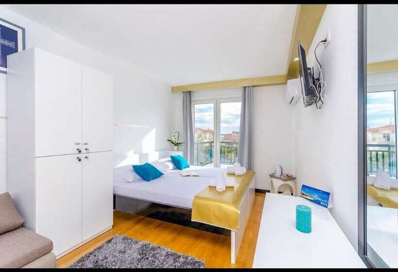 ペンション Room In Guest Room   All Saints Suites B&b Kastela   Double Room