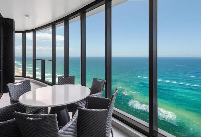 Meriton Suites Surfers Paradise