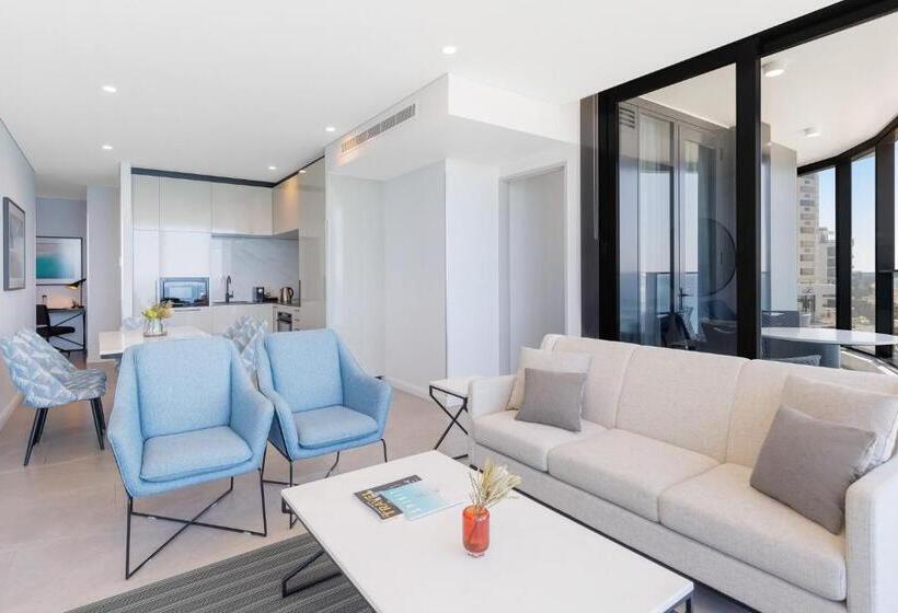 Meriton Suites Surfers Paradise